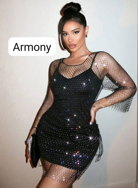 Robe Éclatante en Maille Noire