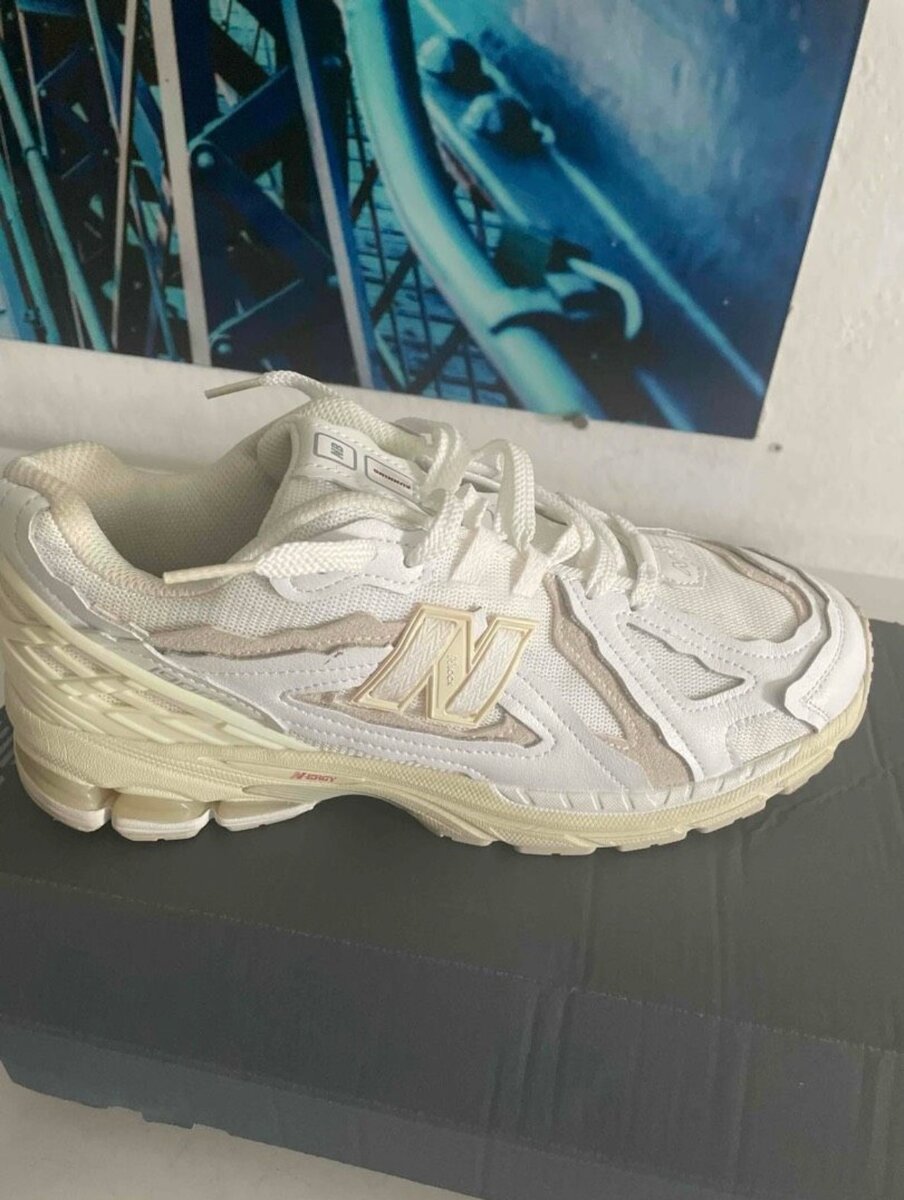 Men's White Running Shoes