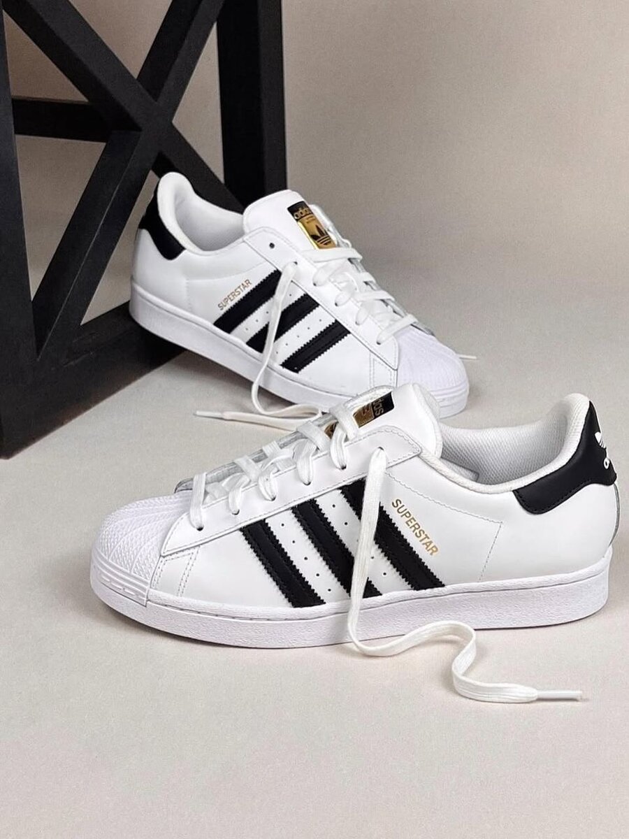 Adidas Superstar Sneakers