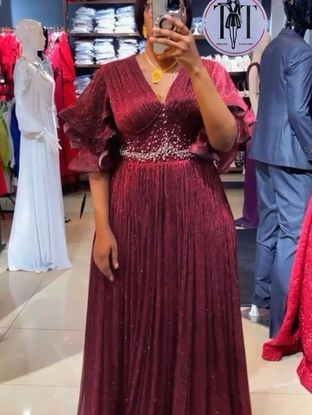 Robe élégante plissée