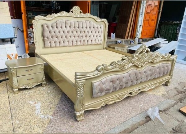 QUEEN SIZE BED FRAME