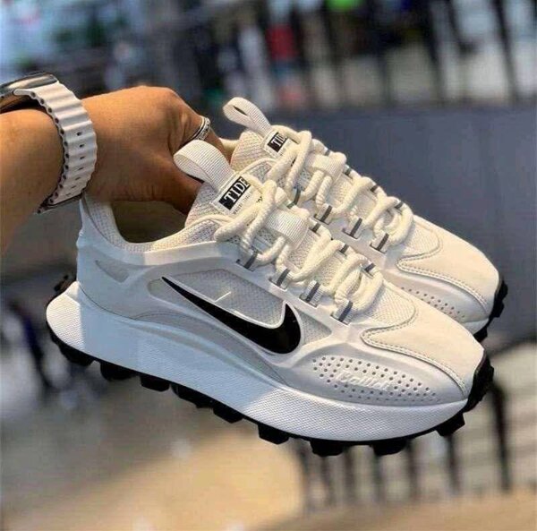 Chaussures de sport Nike et Adidas pour hommes