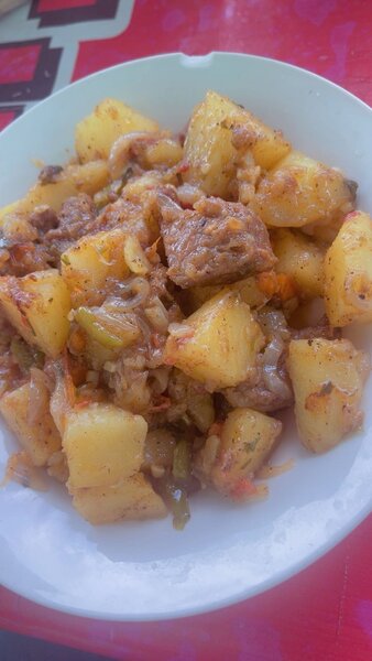 Ragoût de Pommes de Terre et Viande