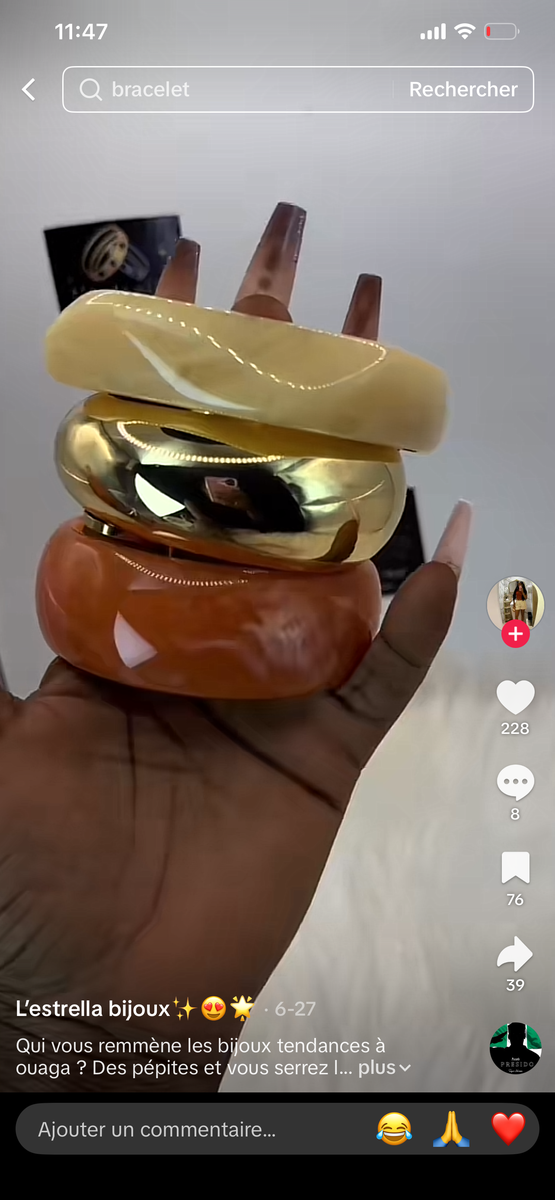 Bracelets colorés en acrylique