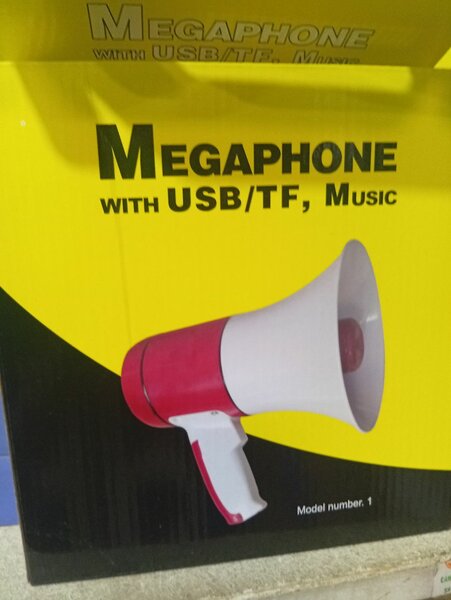 Mégaphone USB/TF avec musique