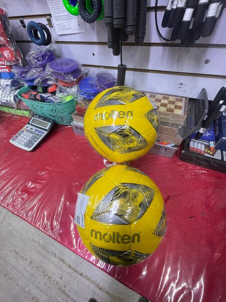 Мяч футбольный molten