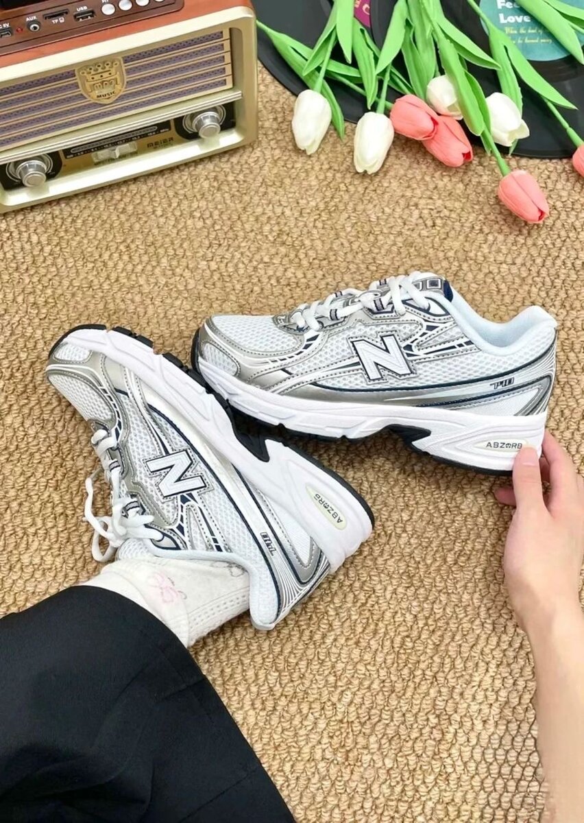 Baskets New Balance argent