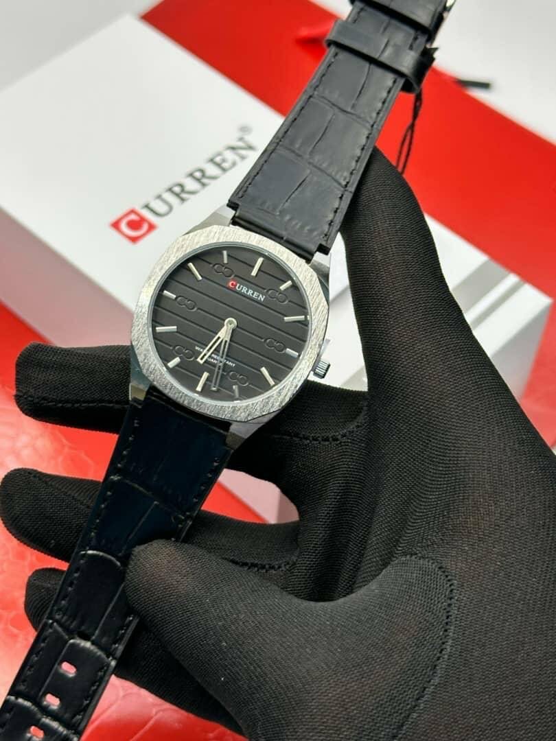 Curren montre élégante