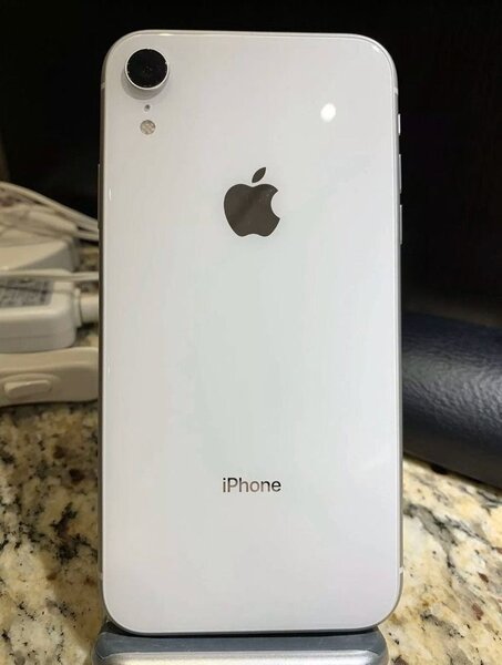 iPhone  XR