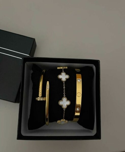 Bracelets élégants en or