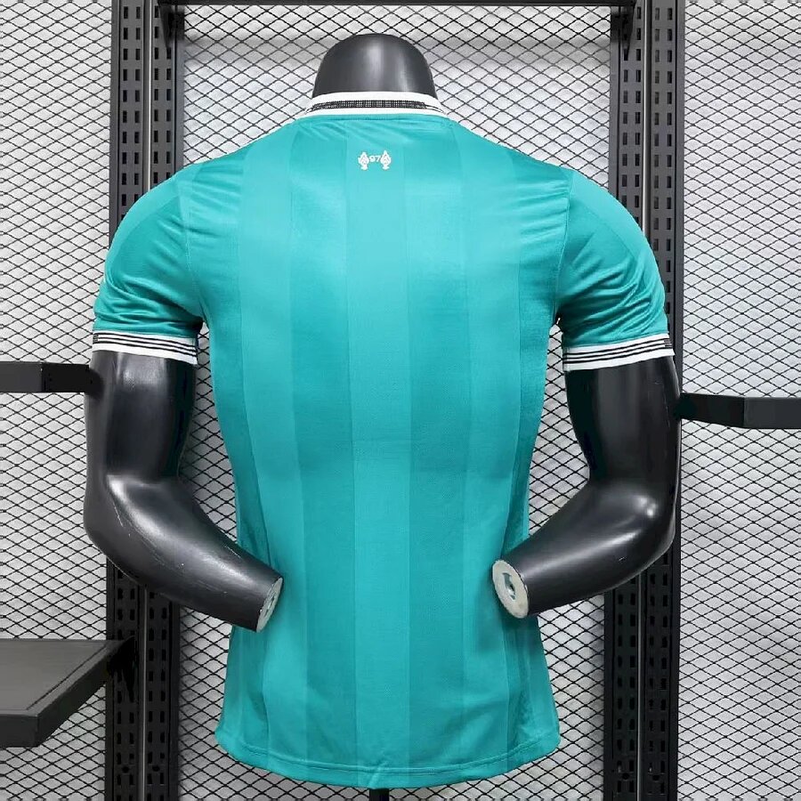 Liverpool extérieur 25/26