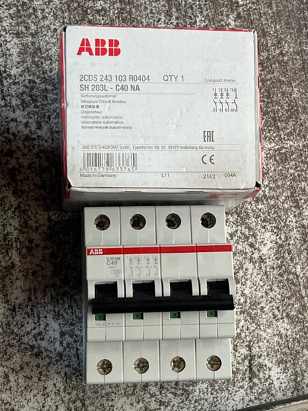 Disjoncteur de tête 4P