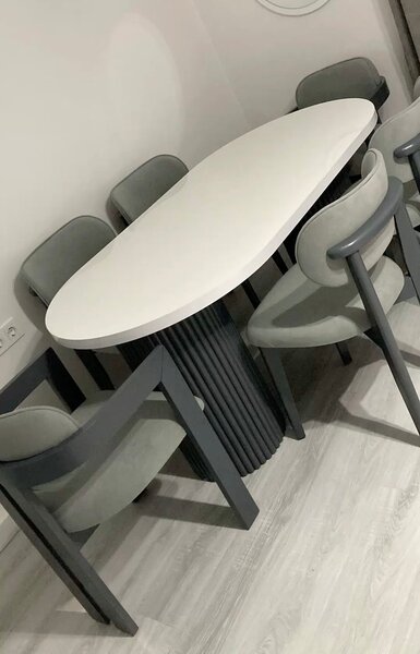 Table à manger moderne