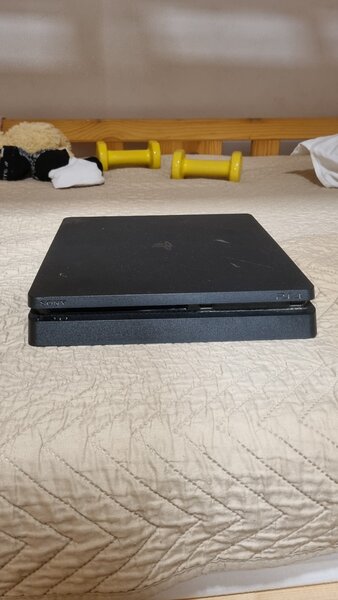 Ps4 slim + manette original