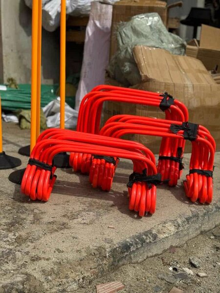 Cônes d'entraînement sportifs