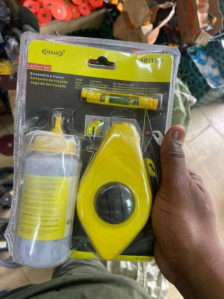 Niveau Laser et Cordeau Traceur