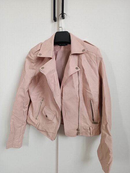 Кожаная куртка на весну