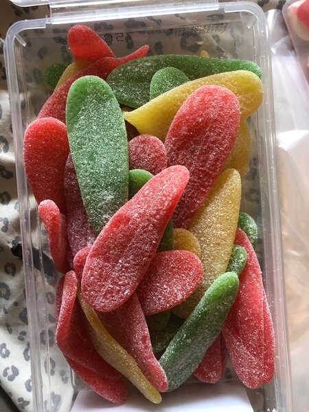 sour tongues (candy)