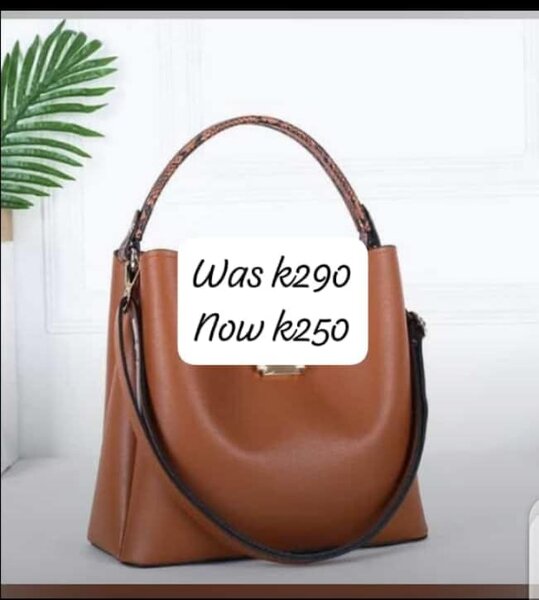 Beautiful and high-quality women's handbag