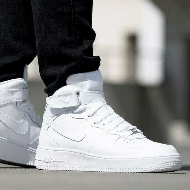 BASKET NIKE AIRE FORCE 1 40 à 45