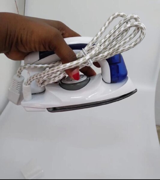 Fer à repasser compact