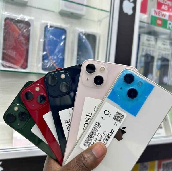 iPhone 12 - Variété de Couleurs