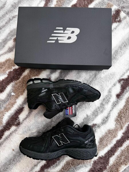 Chaussures Noires de Sport