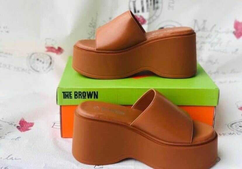 Sandales compensées femme élégantes