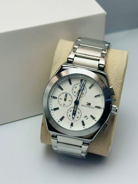 Montre chronographe élégante