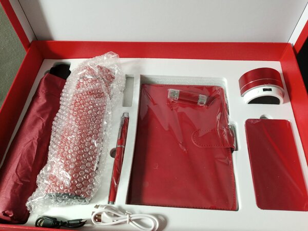 Ensemble de Cadeaux de Bureau Rouge
