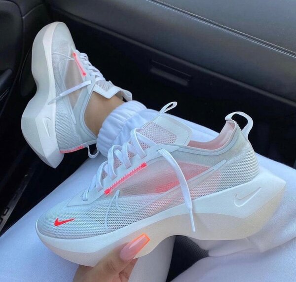 Nike zoom sneakers
