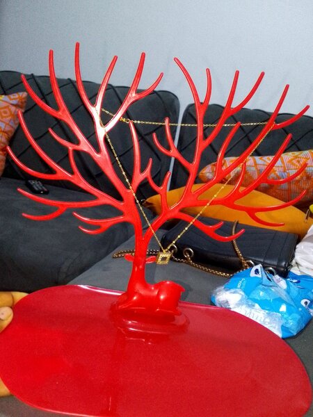 Arbre à bijoux décoratif rouge