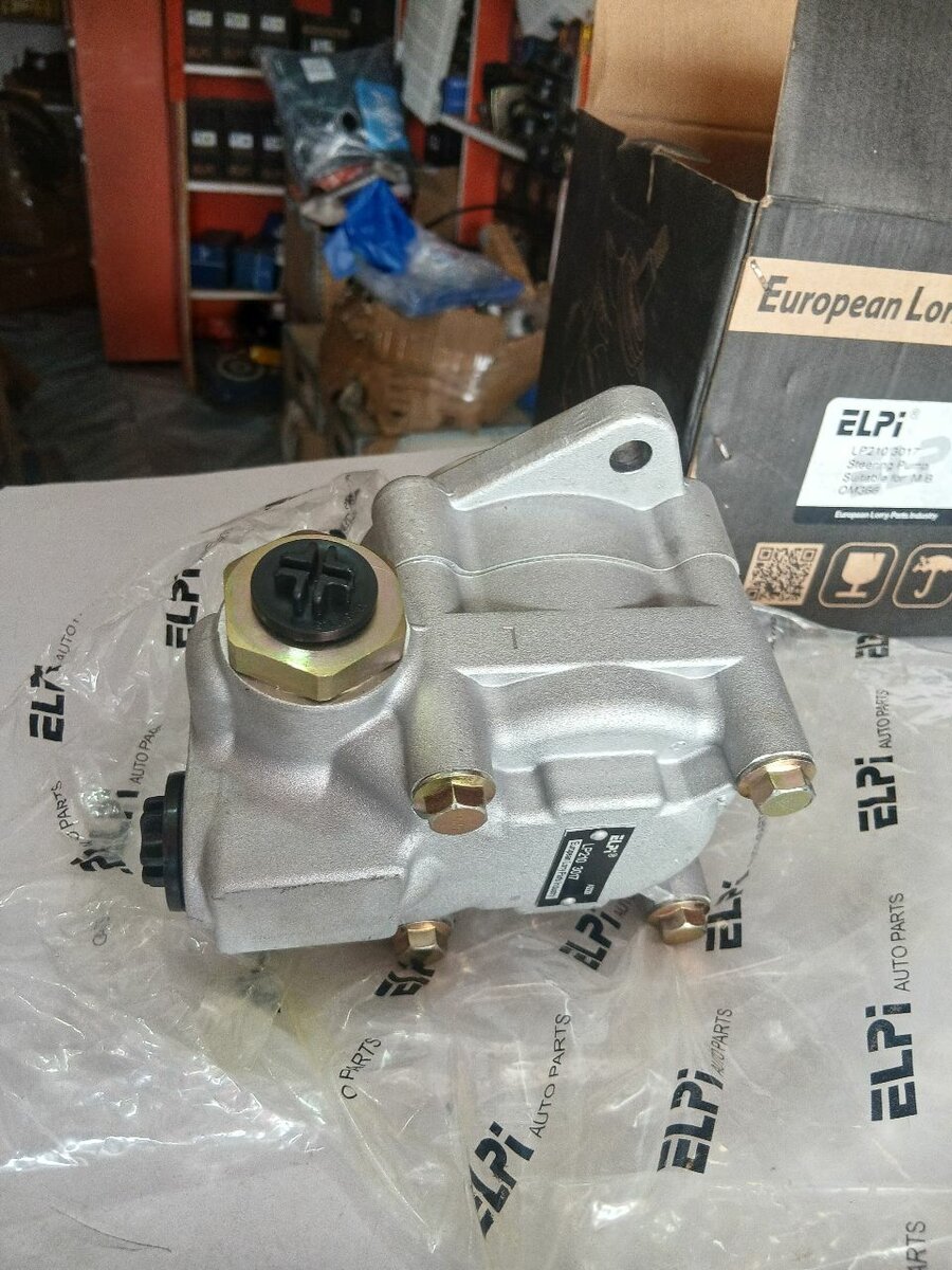 Pumpo à direction Mercedes