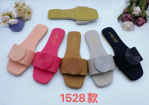 Women's slippers