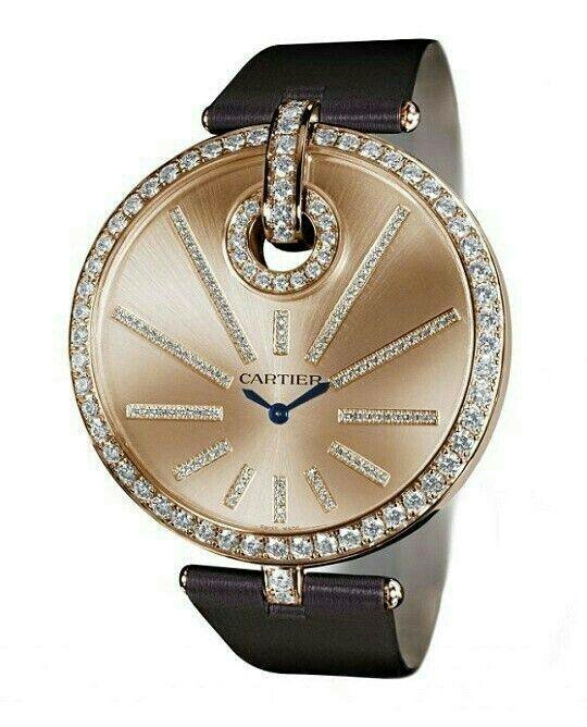 Montre élégante en or