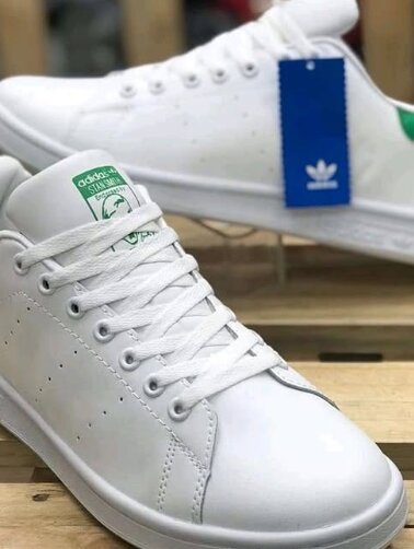 Adidas sneakers white