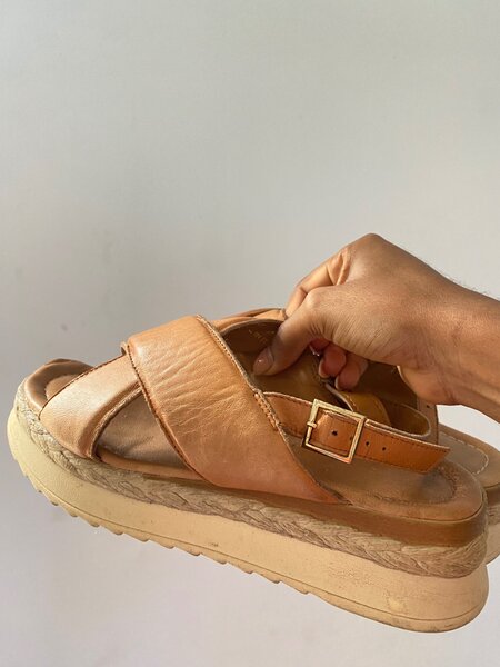 Platform sandals