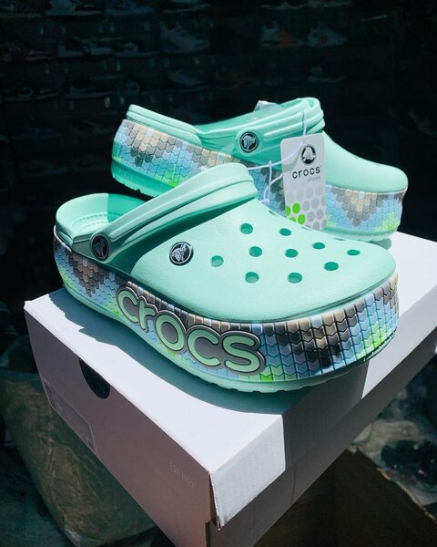 Crocs