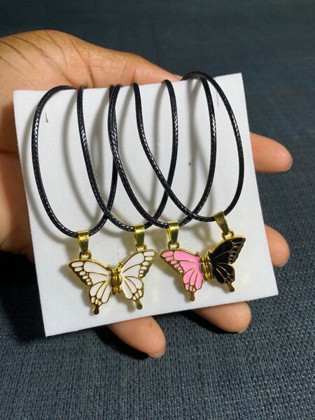 Friendship necklaces