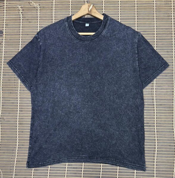 T-shirt tendance homme délavée