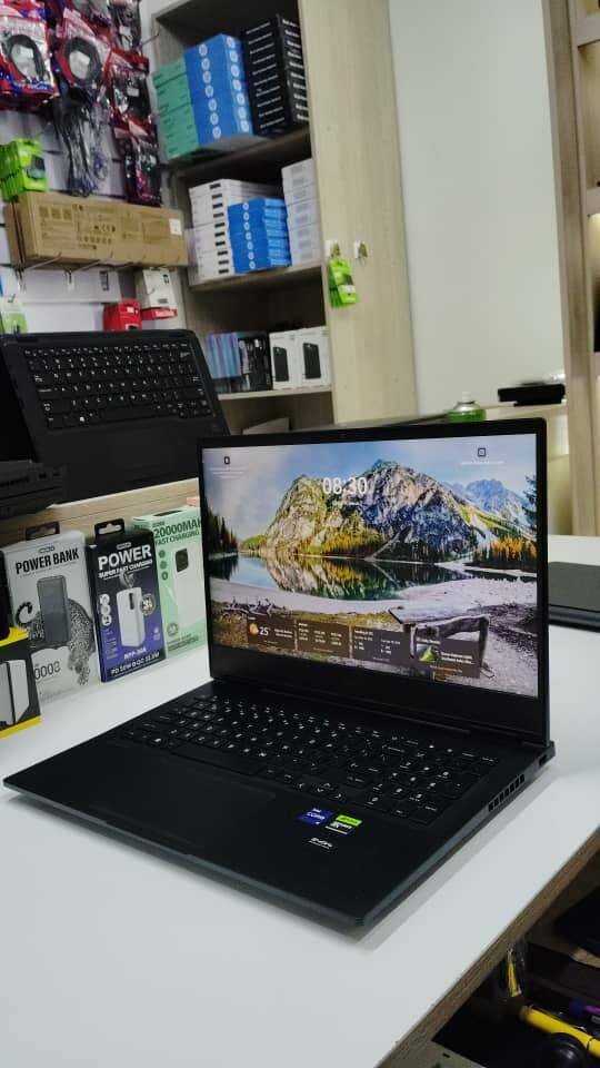 Hp Omen 16 core i5 13th gen 8gb ram 512gb ssd