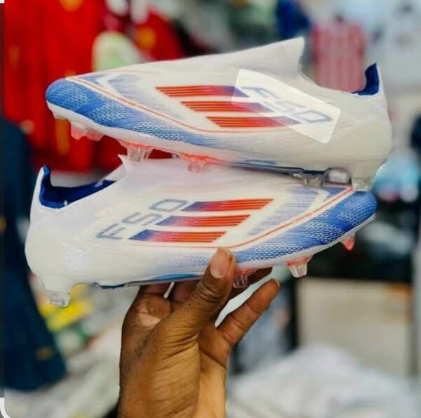 Chaussures de Foot Multicolores