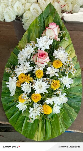 Arrangement floral exotique