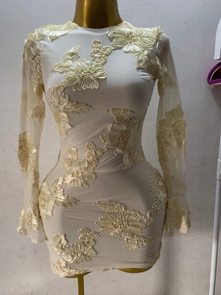 Robe élégante à motifs floraux