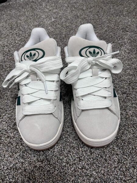 Baskets classiques blanches