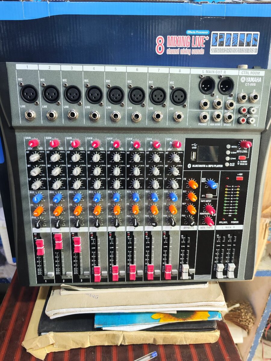 Audio mixer Yamaha 8 chanel