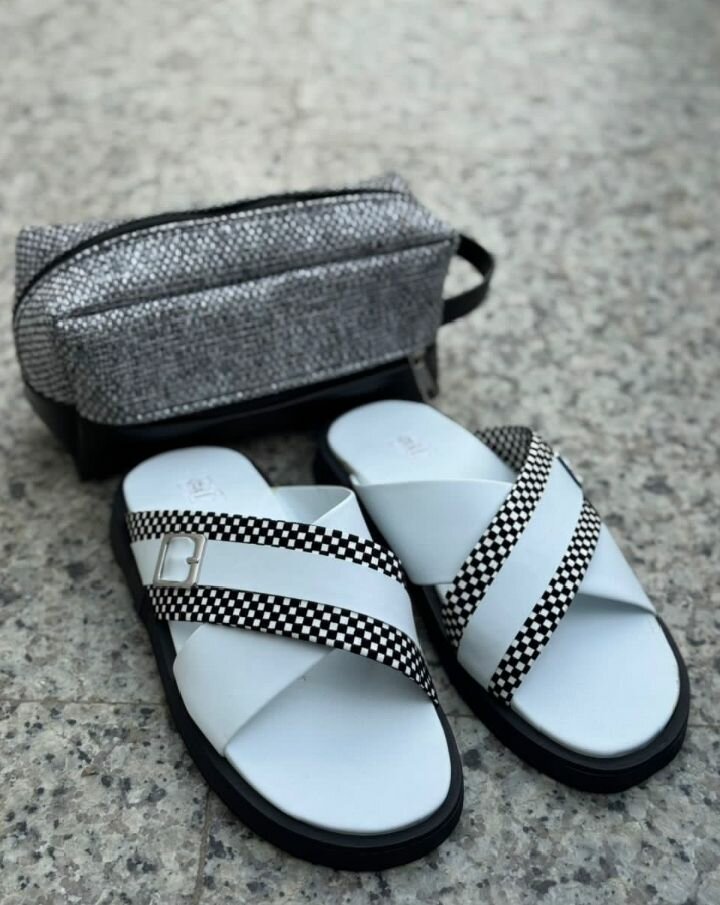 Sandales en cuir croisé élégantes