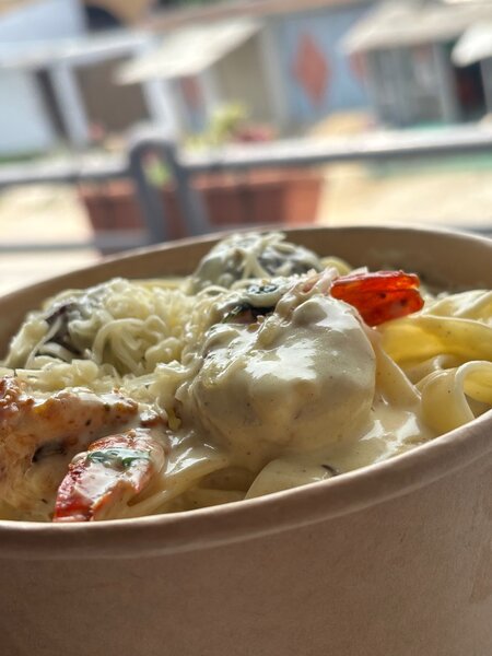 Pasta mixte gambas / boulettes