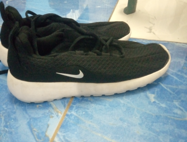 Brand New Nike running shoes Size 38,39
