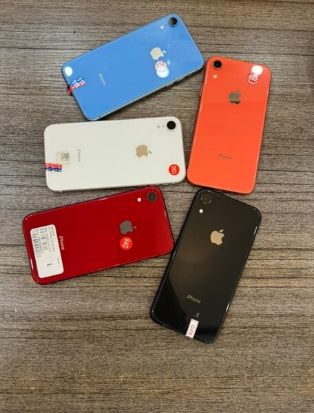 iPhone XR 64giga casineuf importé très propre